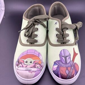 Lucasfilm Star Wars The Mandalorian Grogu Baby Yoda Lace Up Men’s Shoes sz 7
